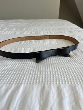 kate spade Black and Tan leather Bow-Accent Skinny Belt